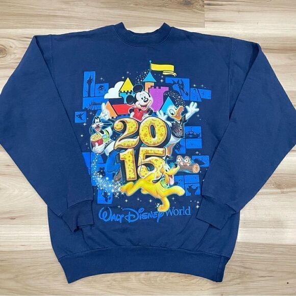 Walt Disney World 2015 Crewneck Sweatshirt Men’s Small - Picture 1 of 4
